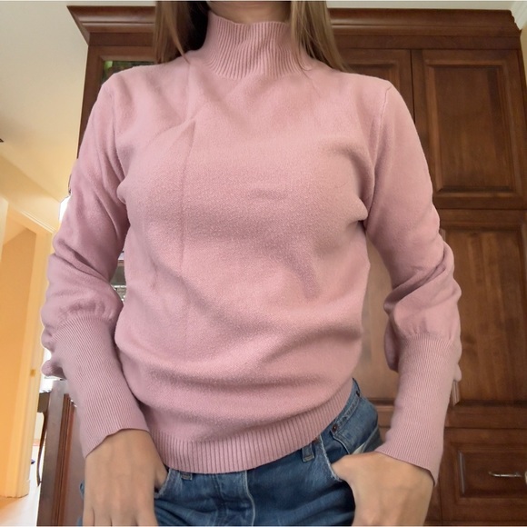 Fashion Nova turtle neck sweater - Picture 2 of 4